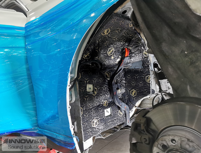 汽车音响改装汽车隔音降噪奔驰,上海汽车音响改装隔音除臭