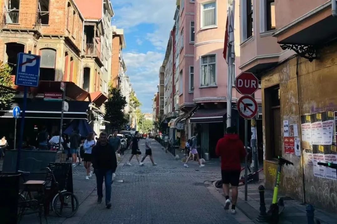 27岁马璐在埃及：5年没工作，边赚路费边旅游，潇洒走过三大洲