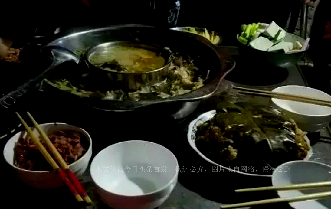 云南夫妇生双胞胎,云南夫妻连续生13个孩子