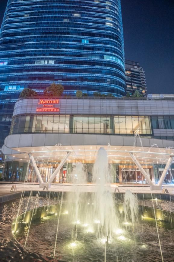 美食与美景并存,美食与美景交相辉映