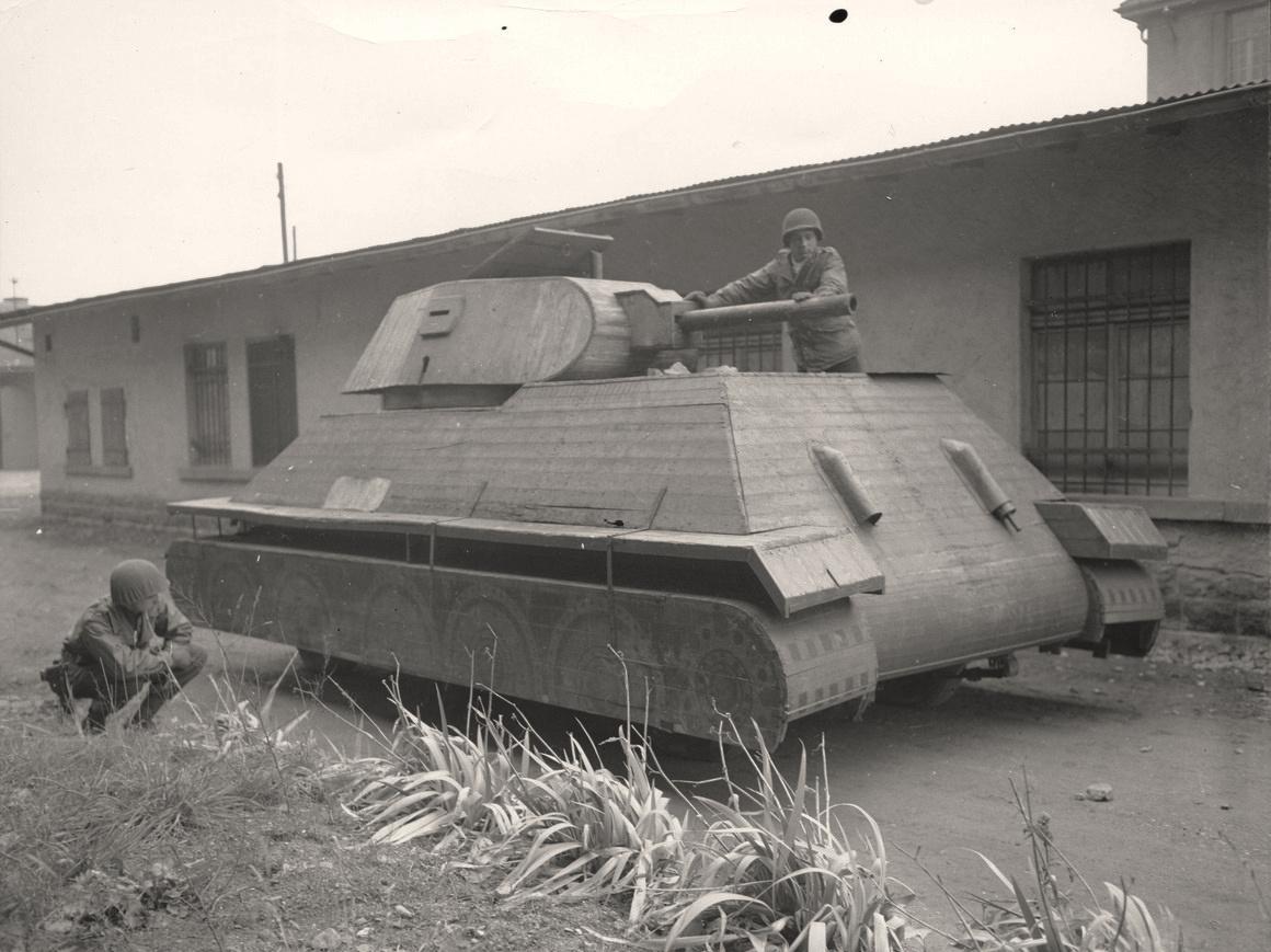 慈禧真人照片对比,清末老照片慈禧眼袋下垂