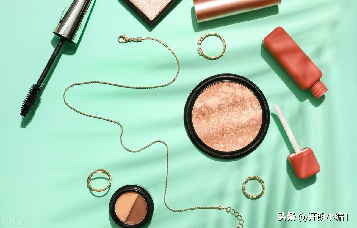 女子过生日闺蜜送10万元刮刮乐,10块钱刮刮乐中奖25万