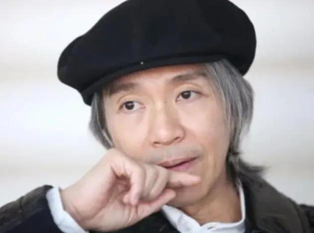 周星驰向华强反目成仇，洪金宝：只有星爷能在他面前活出了尊严