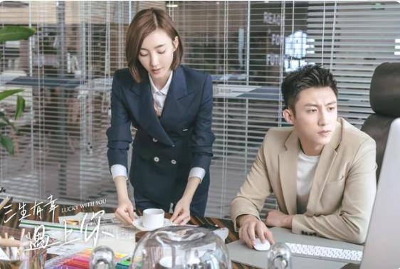 《红海行动》后，黄景瑜又有代表作，合作的王丽坤比李沁更有CP感