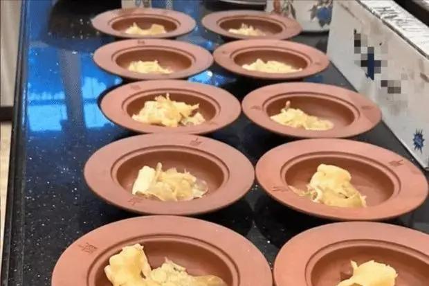 国内赚钱国外花、玩弄感情只生娃...这4位老狐狸的尾巴藏不住了？