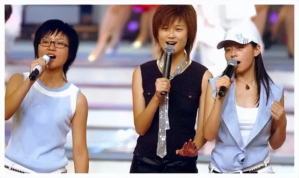 炎明熹和单依纯唱功对比,炎明熹和单依纯唱功分析