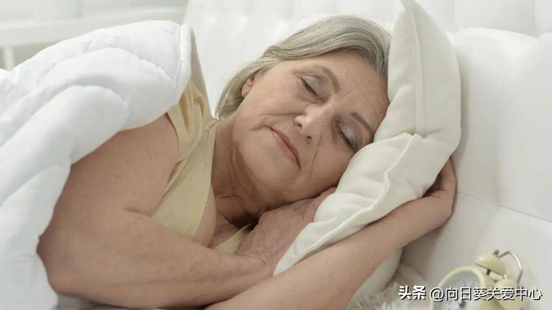 帕金森半夜会不会在睡梦中喊叫,帕金森病睡觉会做噩梦吗