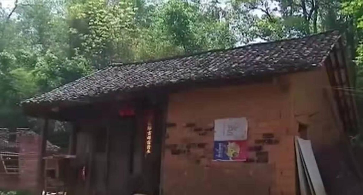 男子手长满树疙瘩是什么病,男子手长满树疙瘩手术了吗