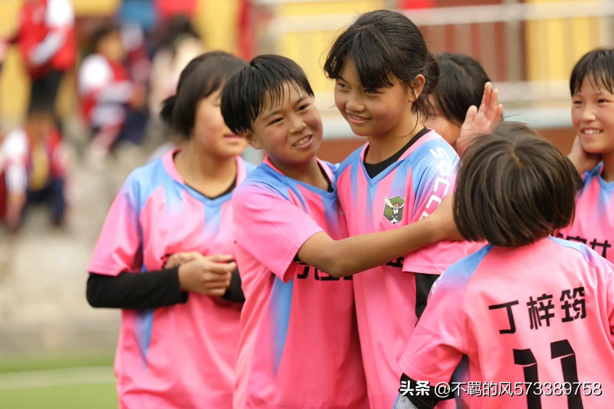 毕节市校园足球联赛大方,翁义小学校园足球赛