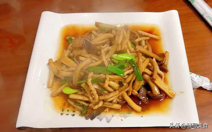 理发师惨遭离婚，转店买车游黄山，放飞自我