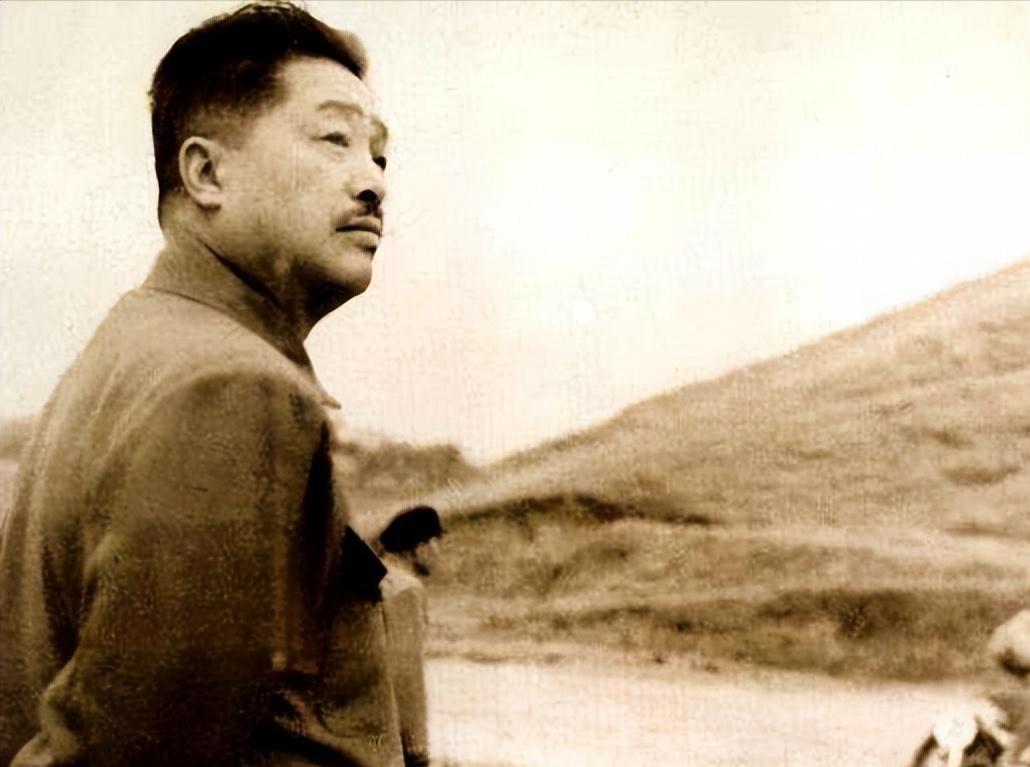 1964年贺龙整治国足，仅用一招，让国足踢到了亚洲第一