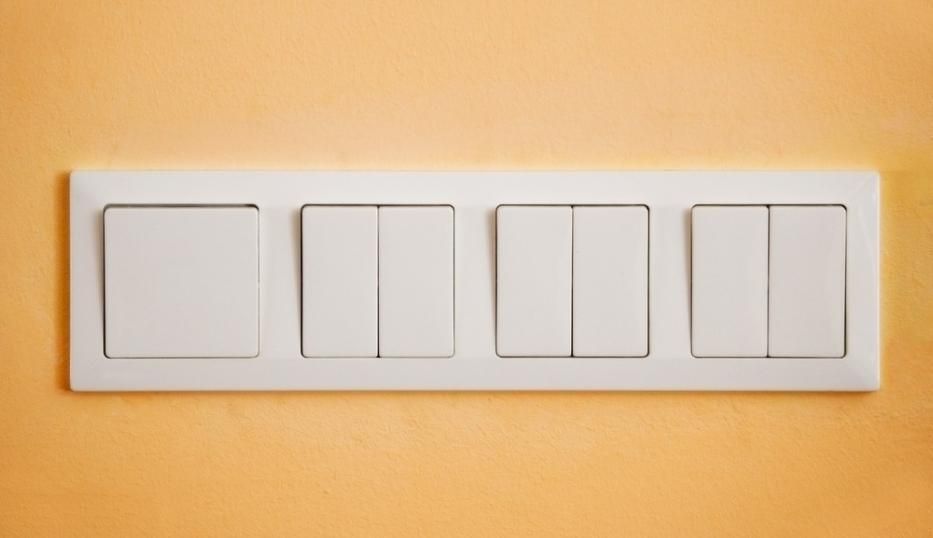 没跳闸灯全都不亮了怎么回事,没有跳闸但是没有电是什么情况