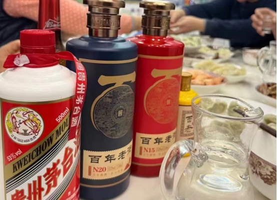 茅台酒为什么比500ml贵,为啥茅台比五粮液更耐存放