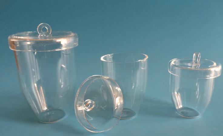 用坩埚熔化铁水,熔铁坩埚是什么材料制成的