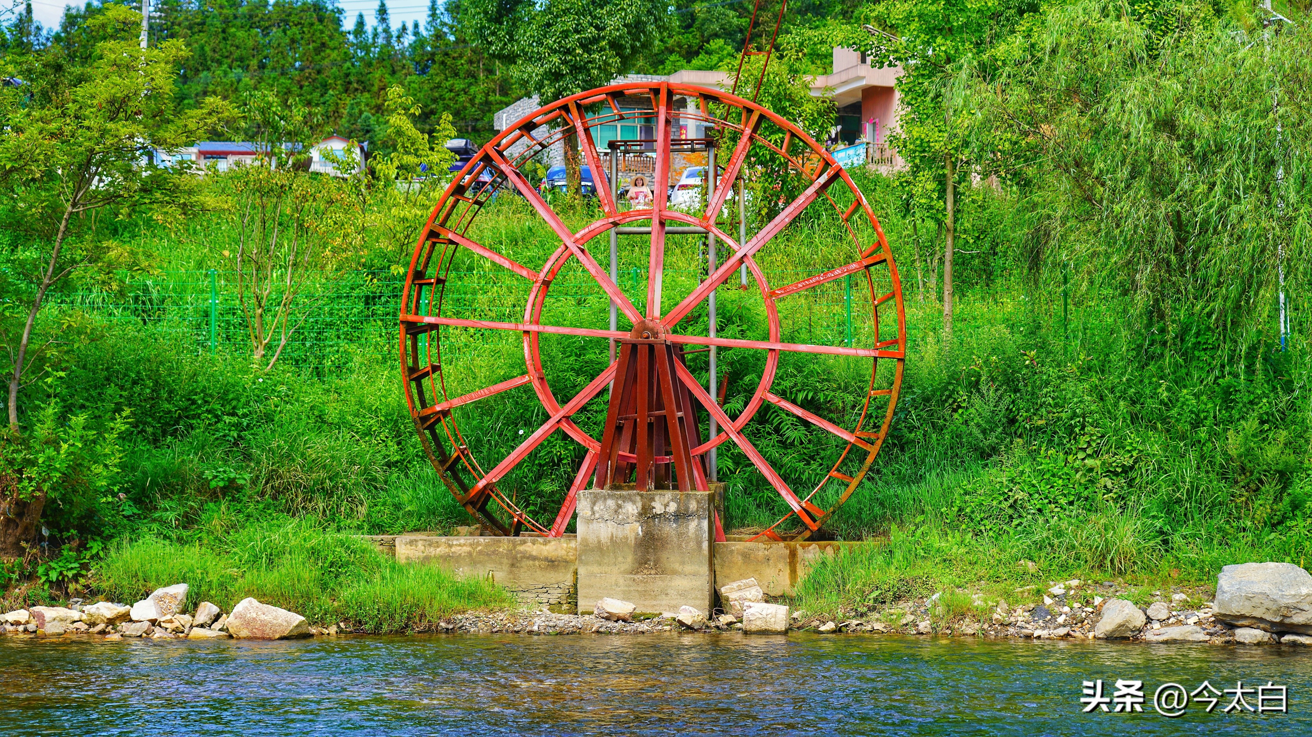 比黄果树瀑布还高8米,比黄果树还高6倍的瀑布