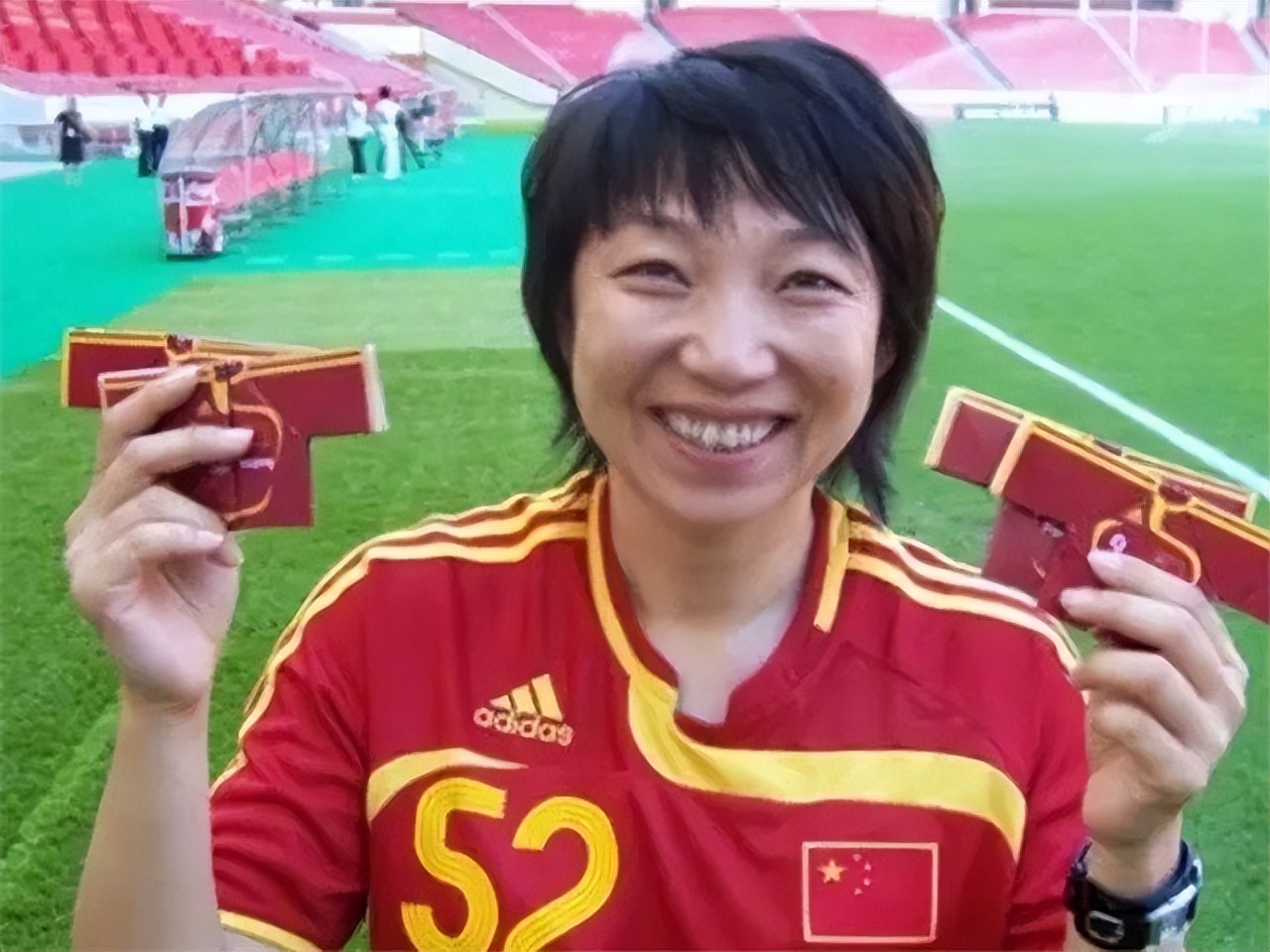 铿锵玫瑰孙雯：带伤书写女足辉煌，退役后担任中国足协副主席