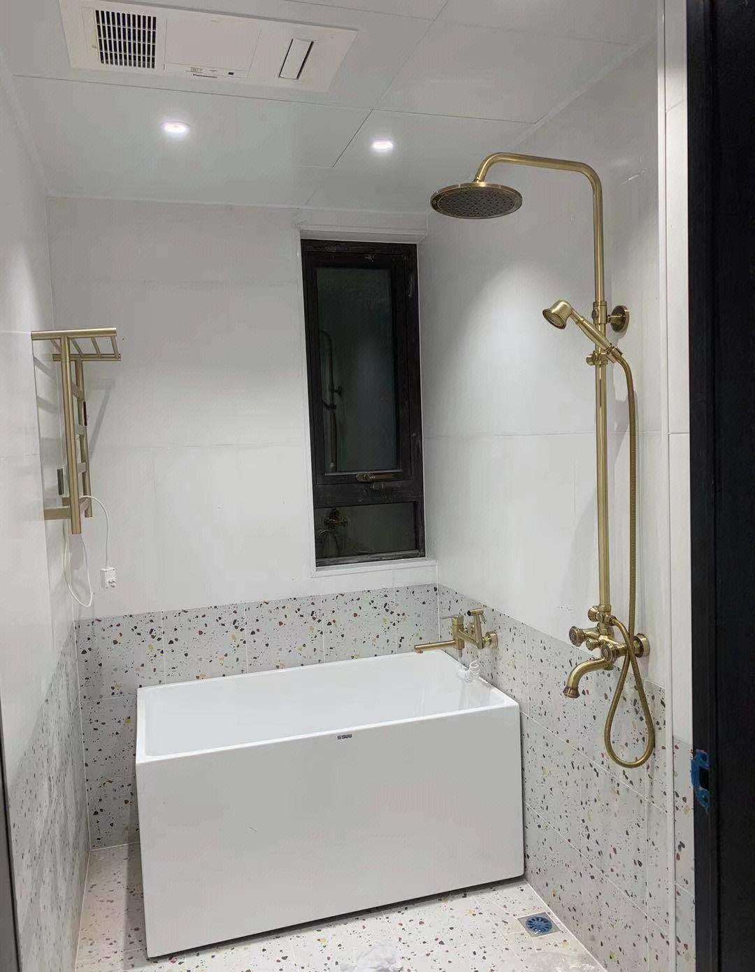 电热毛巾架十大排名,电热毛巾架十大品牌最新款