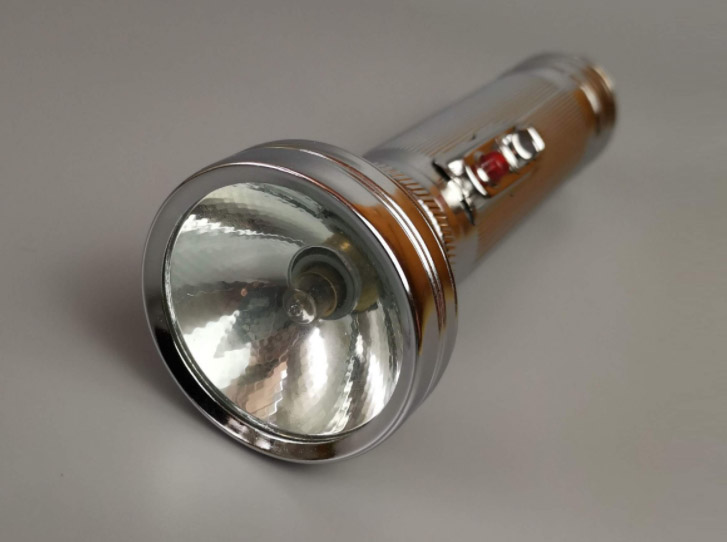 中国移动电源给手机充电,移动电源怎么给手机充电啊