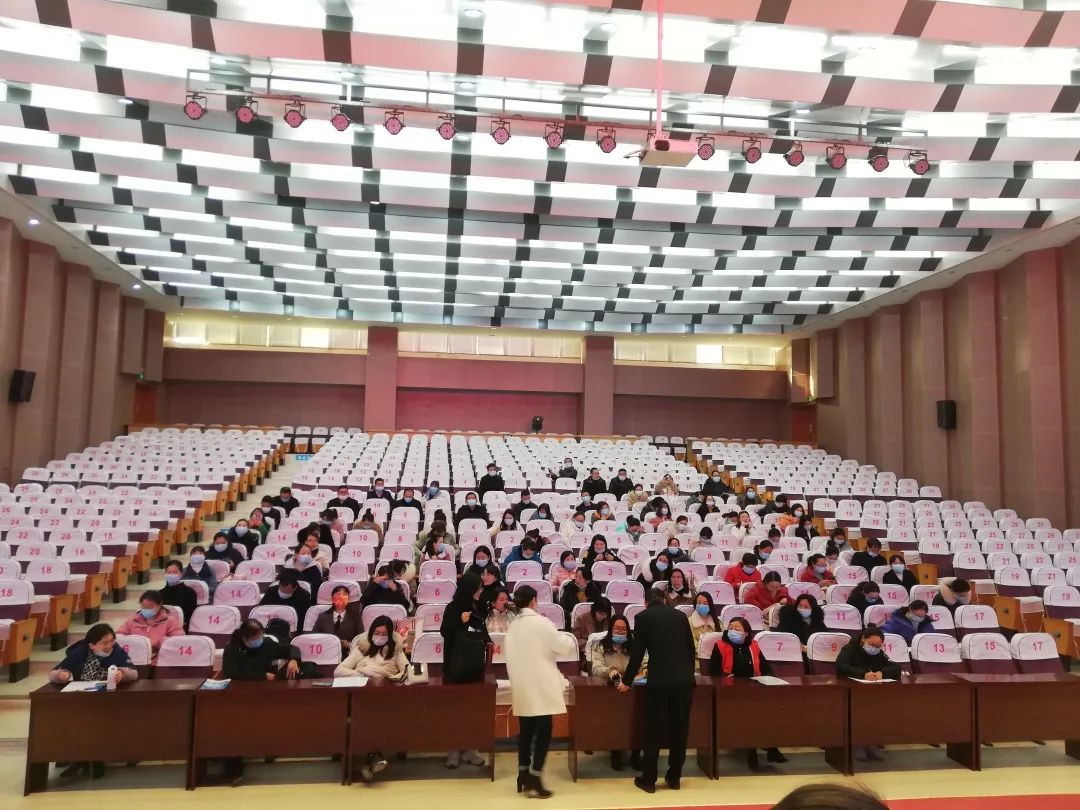 郑州第四十七中学智慧课堂,学校开展教学开放日