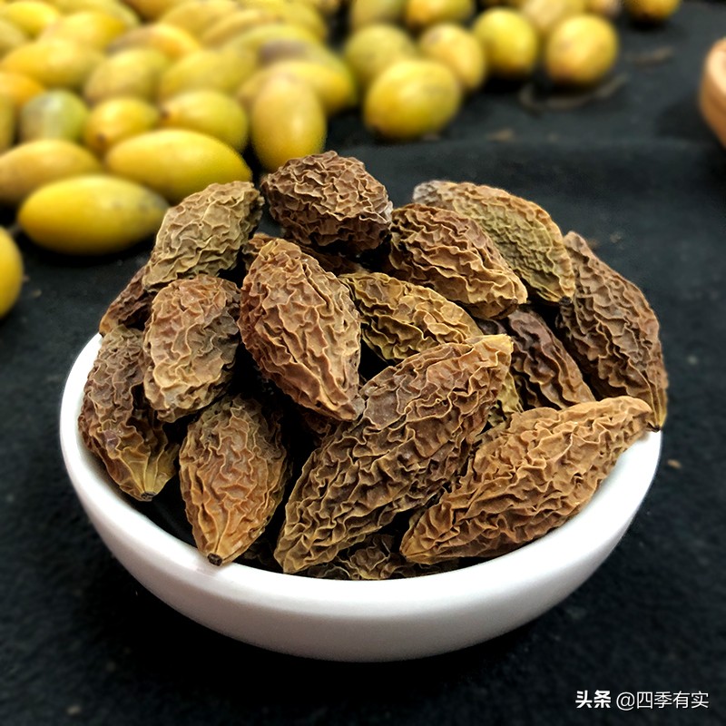 白果的养生方法,莲子冰糖橄榄白果炖汤