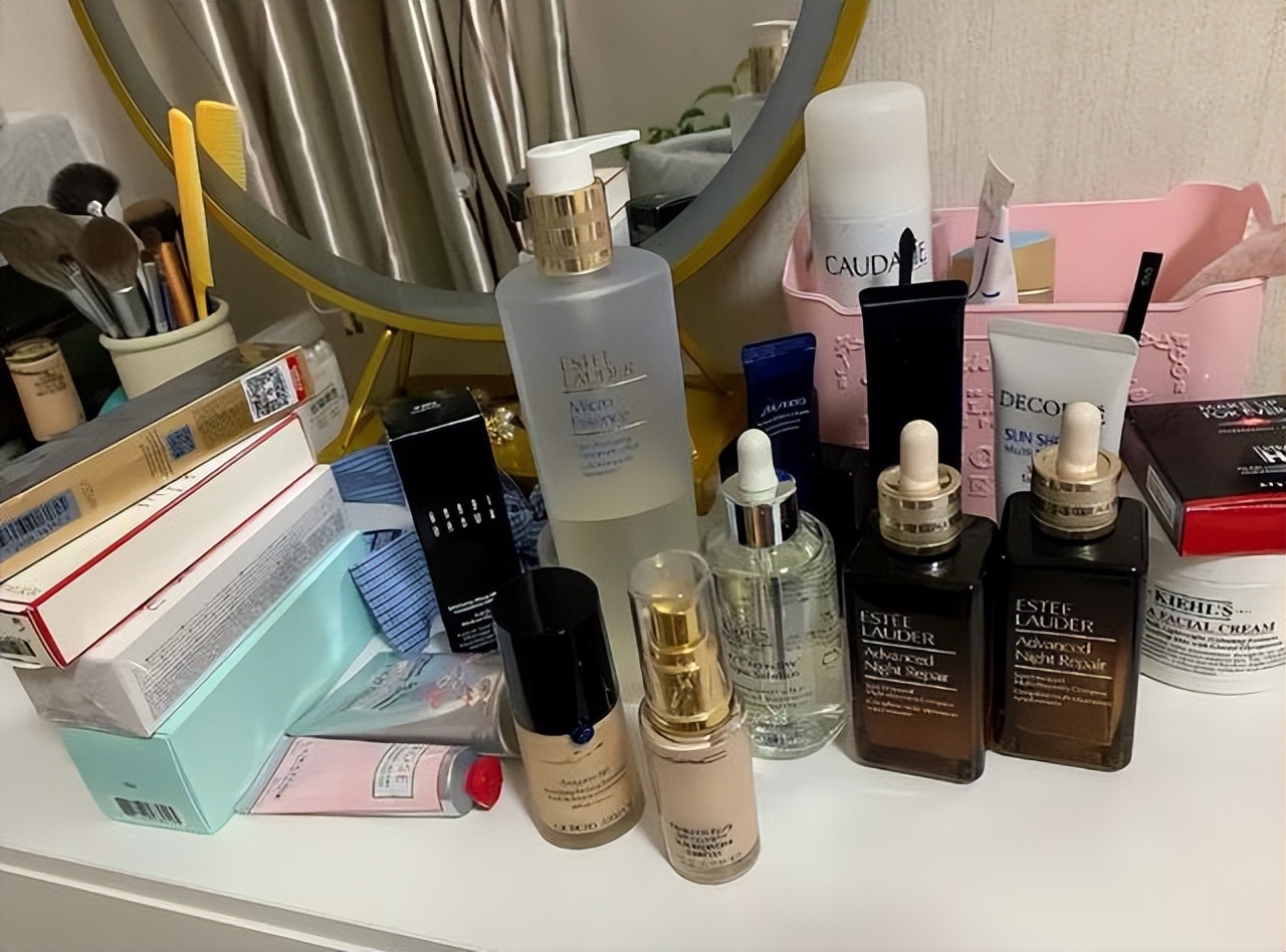 女人买护肤品选哪个,女人应该买护肤品吗