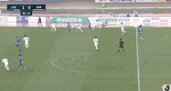 J2再现大误判!山形打入两粒越位球,这就是日本裁判的人情世故?