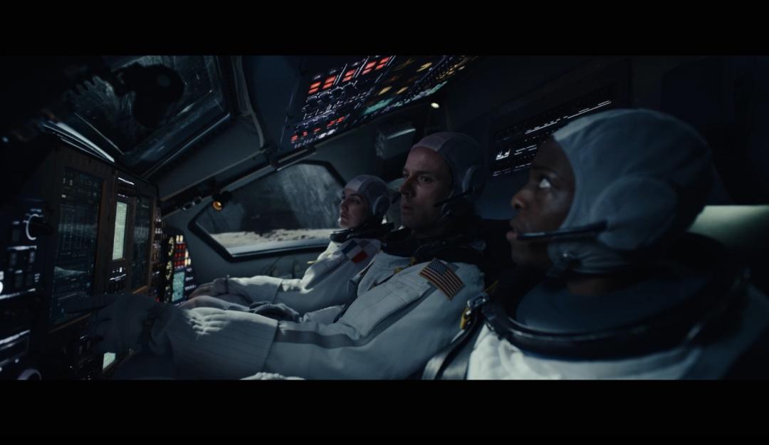 月球上是否有生物存在为什么,月球陨落真相细思极恐