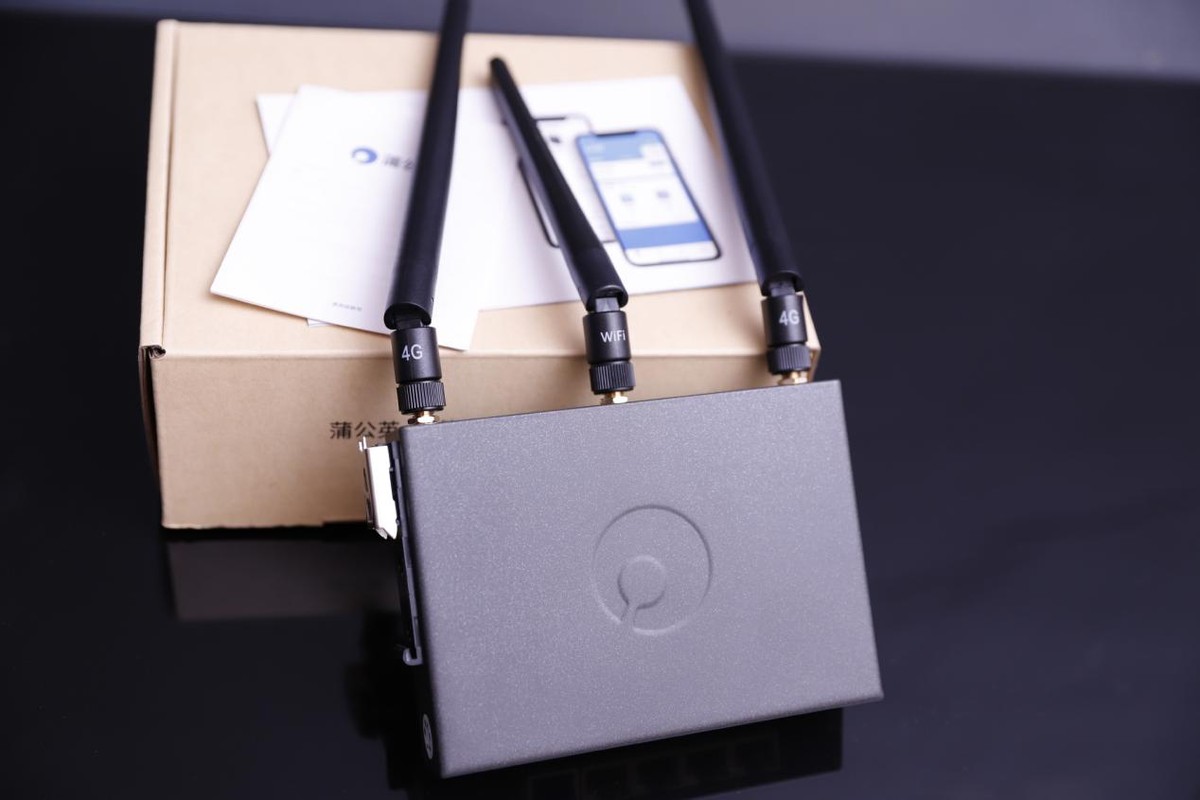 蒲公英r300s路由器拆解,蒲公英路由器r300测评