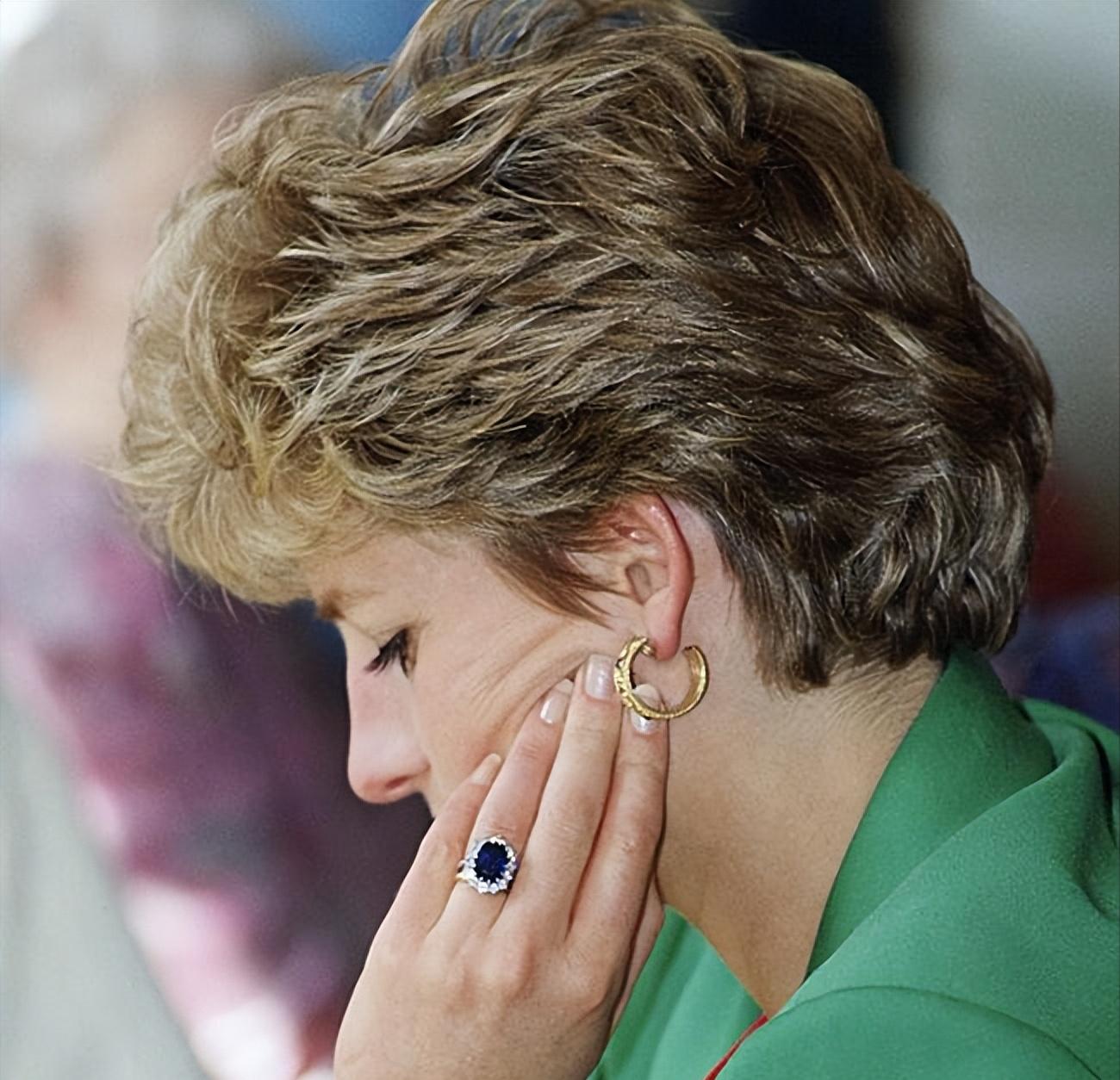 凯特王妃对戴安娜的态度,梅根想要戴安娜的蓝宝石订婚戒