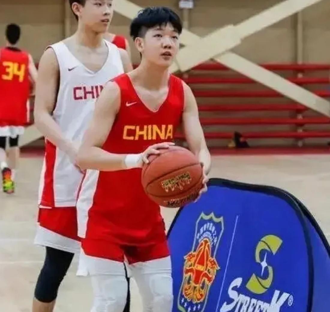 郭艾伦巅峰带领辽宁走出三年低谷,郭艾伦转会风波