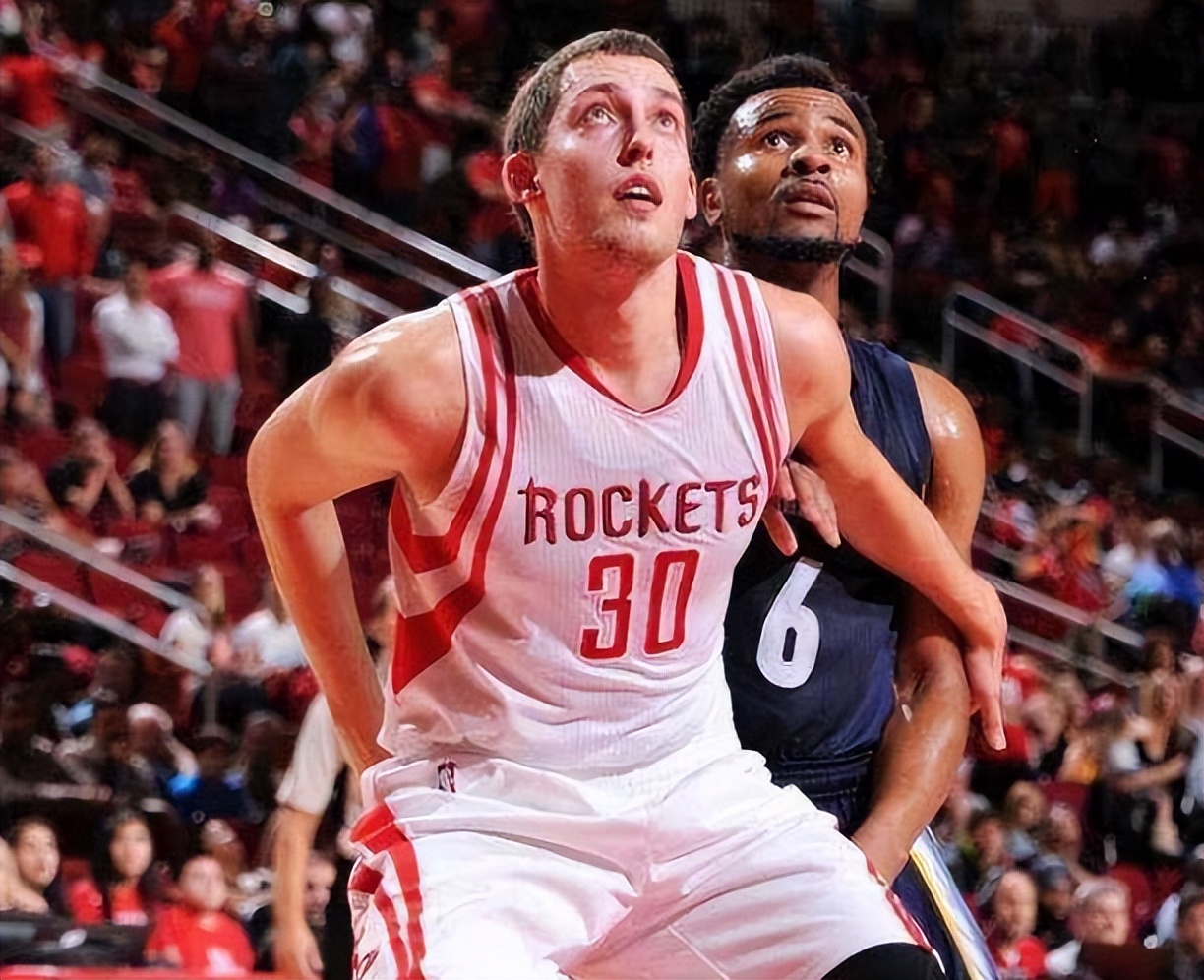 加拿大篮球队周志豪,加拿大华裔球员周志豪会华语吗