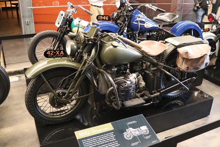 哈雷摩托车哪款改复古最好看,哈雷摩托车从第一代至今的车型