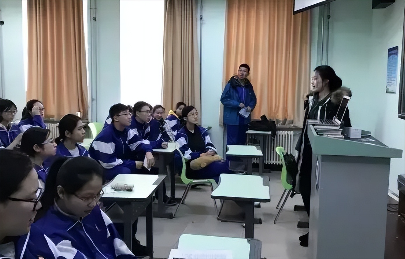 常德张陆刘阳,张陆和刘阳是同班同学吗