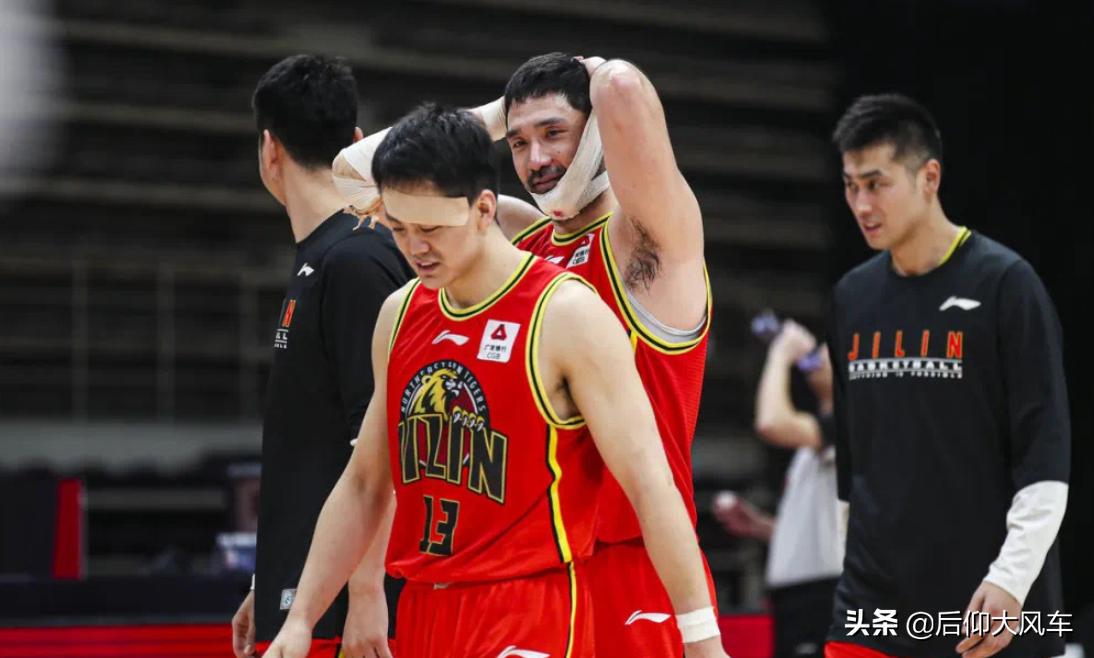 直播广东对阵首钢第三场比赛,广东三队入季后赛