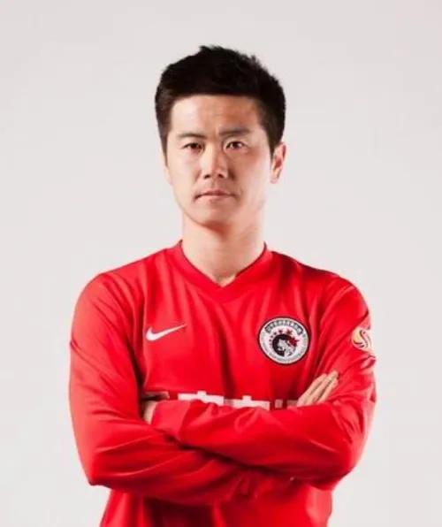 帮助中国打进世界杯的守门员,2002年带领中国足球队进入世界杯