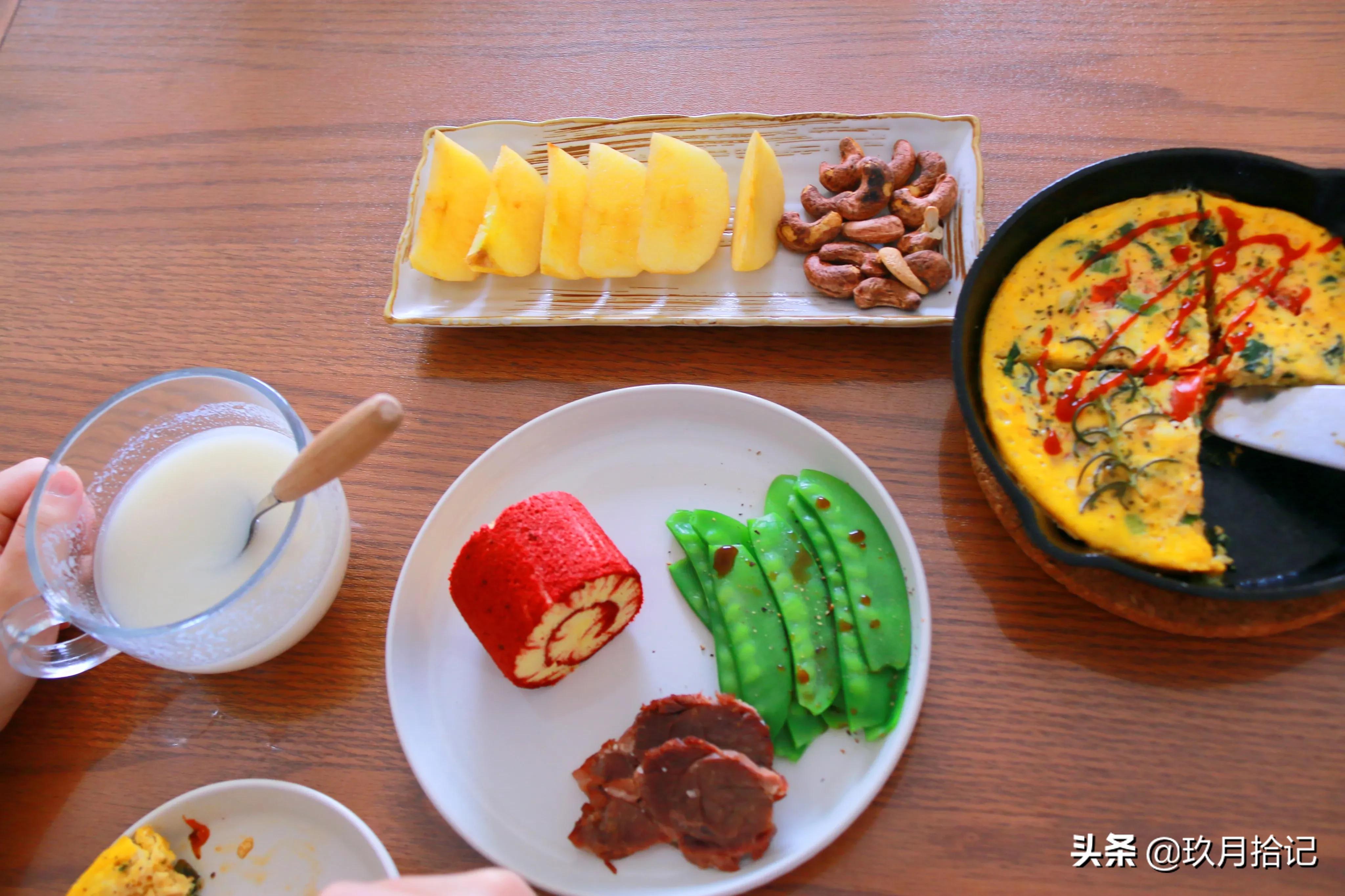 高中生学习紧张早餐别总牛奶面包，每天营养丰富换样吃用陪伴减压