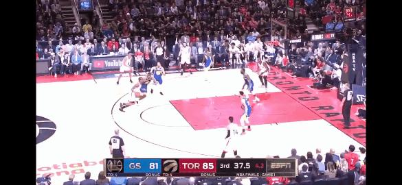 用一生来对抗傲慢与偏见，万字长文记录库里的乔丹精神