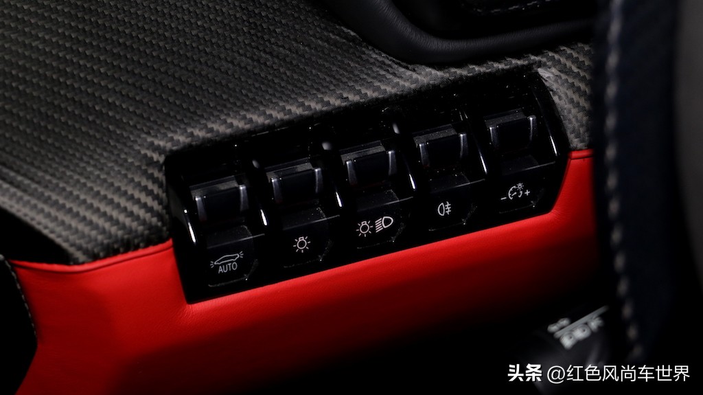 兰博基尼毒药,兰博基尼比毒药还难得一见