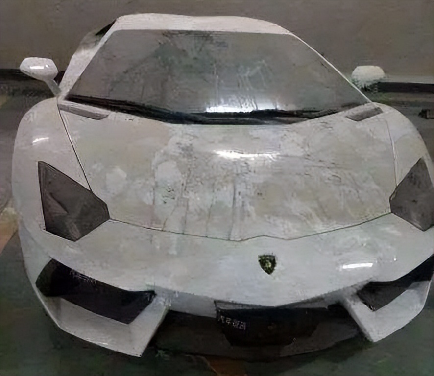 停车场落灰的豪车能开走吗,车库落灰的车可以开走吗