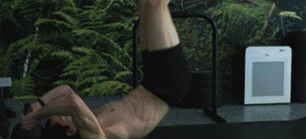 45岁亿万富翁与儿子换血,45岁亿万富豪重回18岁