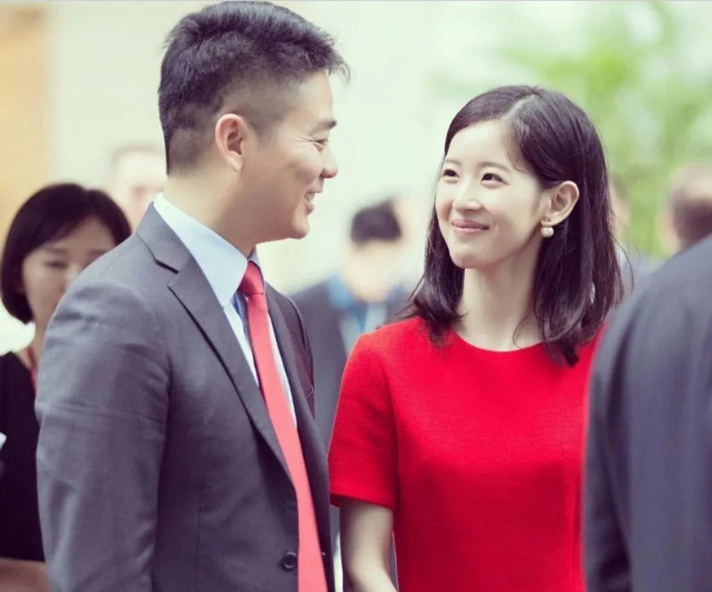 高调亮相戛纳，章泽天真没怀三胎？