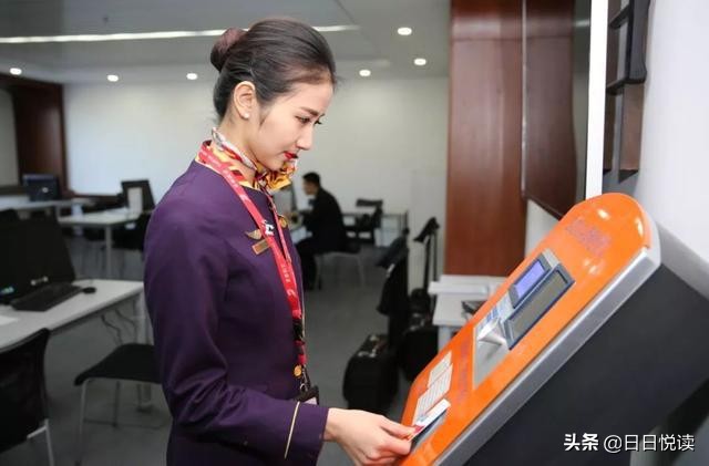 空姐一般多少岁退休,空姐退役后多大退休