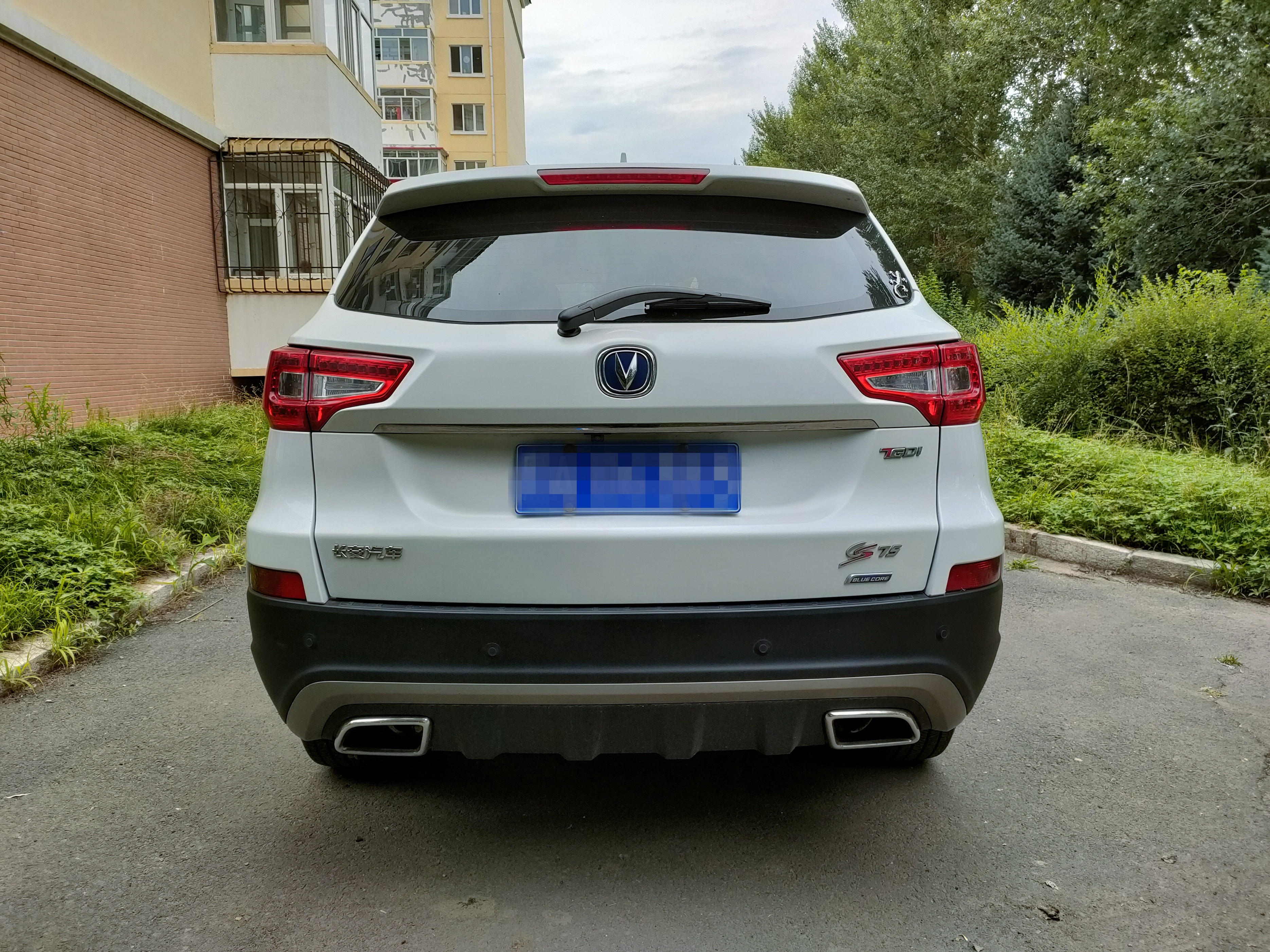 汽车防冻玻璃水自制小窍门,自制夏季玻璃水最佳配方不伤车