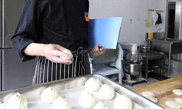 武汉开早餐店挣钱吗,开一个早餐店一般一年能挣多少钱