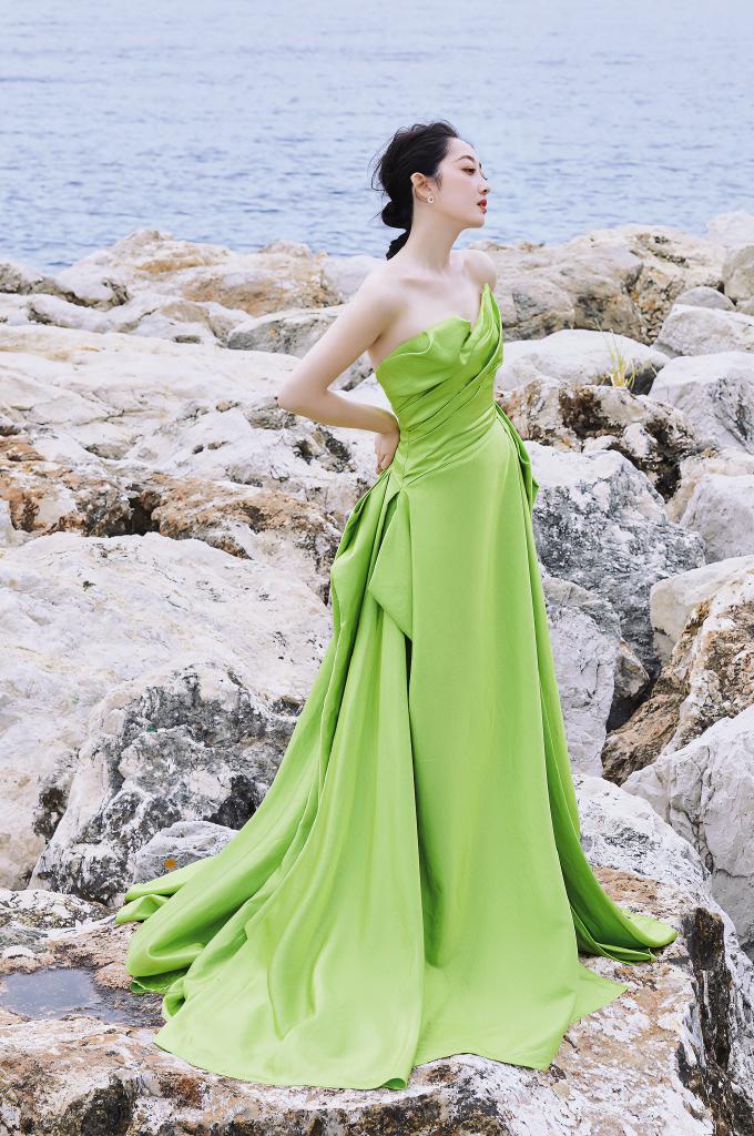 姣斿熀灏兼吵琛ｅ鍥芥槑鏄熼伄鑲夌┛鎼浘,鏄庢槦娉宠。澶栫┛闇茶叞椋庢牸