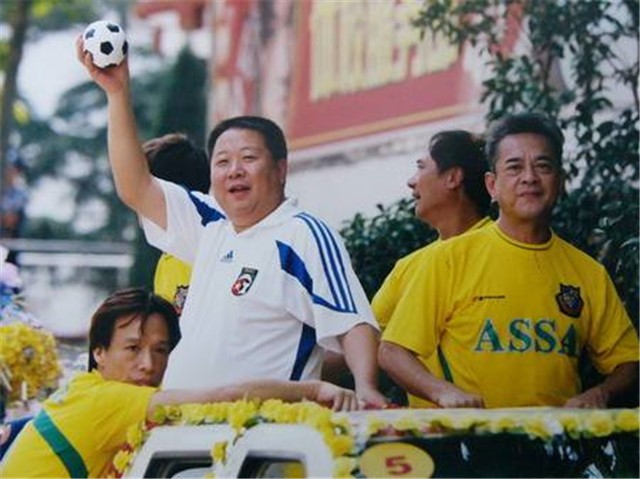 牛振华最后怎么死的,牛振华醉驾