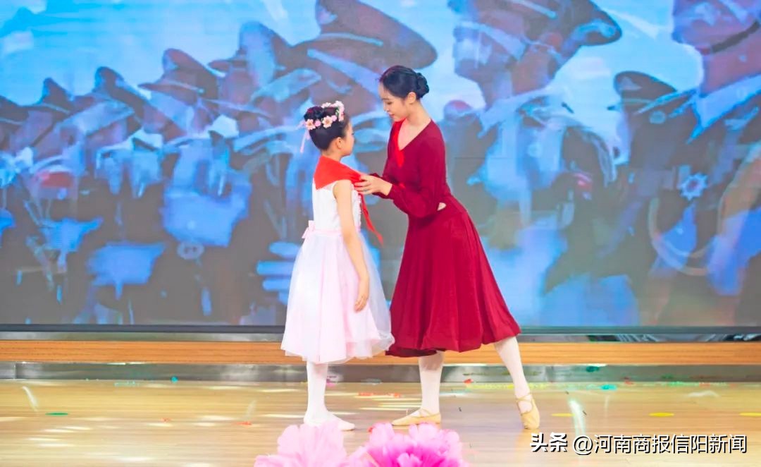 文艺汇演拔河啦啦操,啦啦操汇演