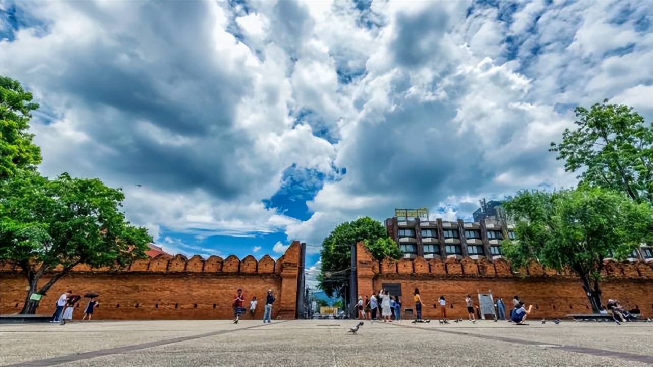 涓浗娓稿閽熸儏娉板浗,涓浗鍜屾嘲鍥界殑鐖辨儏鏁呬簨