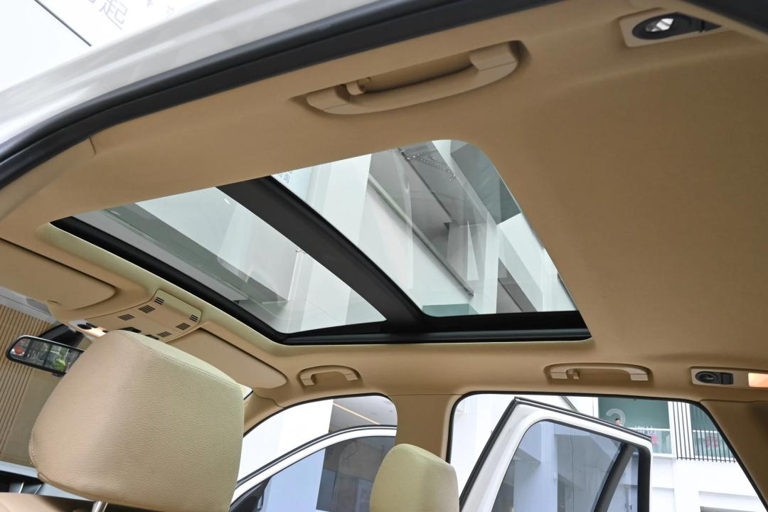 买宝马x1二手车1万左右,9万二手宝马x1m运动