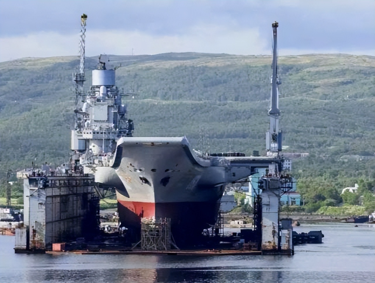 库兹涅佐夫号航母维修成功,库兹涅佐夫号航母大维修